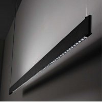 PUKO 35W UGR<16 Závěsné svítidlo, buňkové, těleso hliník, povrch bílá/černá, LED 35W, 2900lm, teplá 3000K, vyzař. úhel 70°, 230V, IP20, tř.1, UGR<16, rozměry 1200x95x9mm, vč lankového závěsu l=1600mm lze zkrátit.