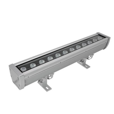 XFLOW Světlomet venkovní reflektor, materiál hliník, povrch elox, krycí sklo tvrzené, LED 12x1W, RGB, UGR<10, 24V, IK08, IP65, vyzař. úhel 10°x60°, Ra80, tř.1+tř.3, 135x76x500mm, bez trafa