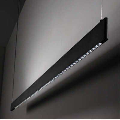 PUKO 35W UGR<16 Závěsné svítidlo, buňkové, těleso hliník, povrch bílá/černá, LED 35W, 2900lm, teplá 3000K, vyzař. úhel 70°, 230V, IP20, tř.1, UGR<16, rozměry 1200x95x9mm, vč lankového závěsu l=1600mm lze zkrátit.
