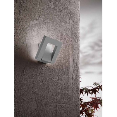 OKSY 12W IP54 CCT Nástěnné venkovní svítidlo, nepřímé svíc, nast. směr svícení, hliník, světle šedá, dif plast opál, LED 12W, 960lm, CCT přepín teplota teplá 3000K-neutrální 4000K, Ra80, 230V, IP54, tř.1, 180x180x51mm.