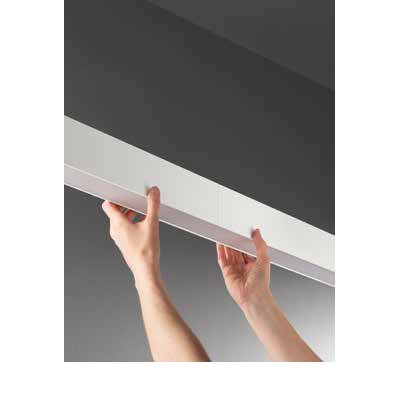 ZIDEK 20W Přisazené/závěsné svítidlo, materiál hliník, povrch bílá, dif plast opál, LED 20W, 1520lm, přepín CCT teplá 3000K-denní 6000K, stmív, UGR<22, Ra90, 230V, IP20, tř.1, rozměry 600x50x75mm.