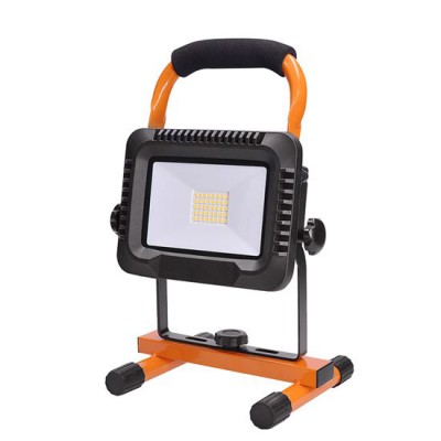 JUDICI 20W, IP44 Montážní lampa, přenosný reflektor, hliník, oranžovočerná, LED 20W, 1600lm, neutrální 4000K, 2st stmívání - 100%/50%, napájení akumulátor Li-lon, výdrž 3-6hod, USB dobíjení, IP44.